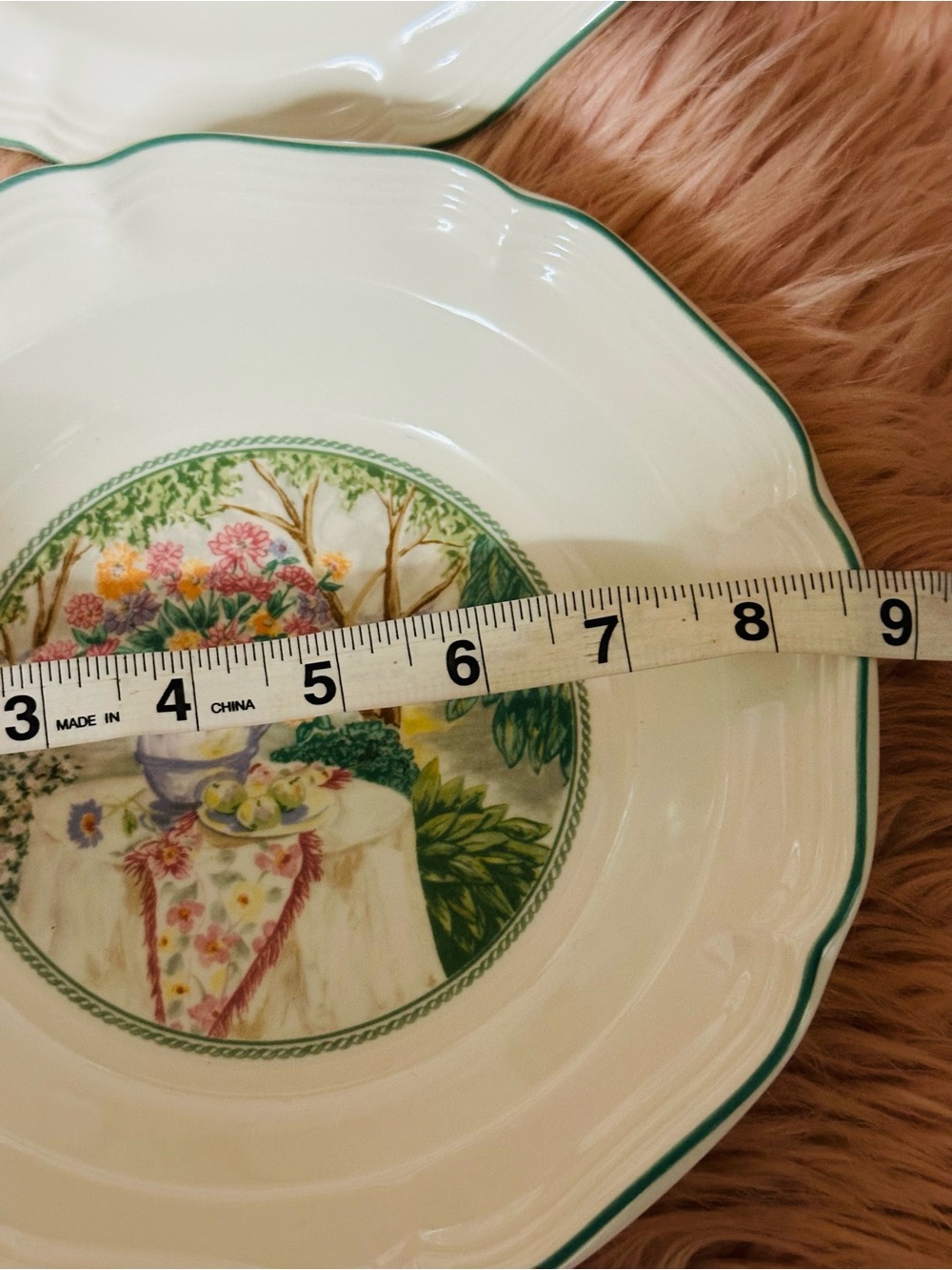 Mikasa Floral Centerpiece Soup Bowls in Cream and Green - Set of 4 - Picture 4 of 5